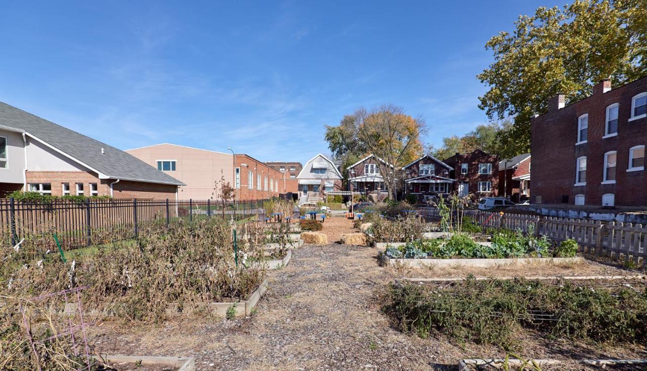1 Bd Apt Near Forest Park, Science Center & Dining Tower Grove Exterior photo